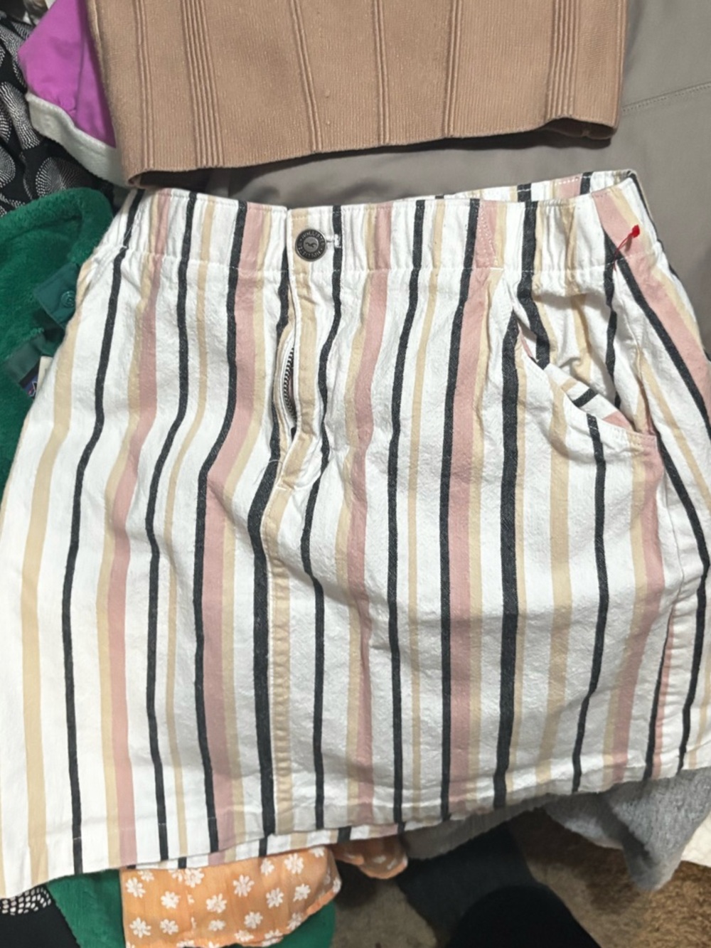 Hollister Striped Mini Skirt Set Neutral Crop Top Outfit Teen Size XS - Picture 2 of 4